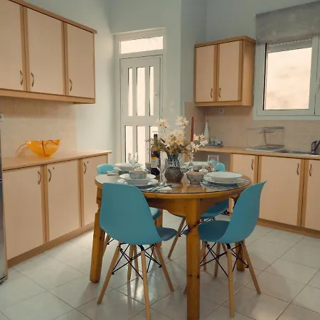 Anna's Cozy Place Apartment *